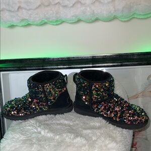 Sequin Embellished Boots Ugg ankle high boots in black leather and fur